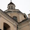 Vėlyvojo baroko stiliaus Vilniaus Šventosios Dvasios bažnyčia, garsėjanti savo požemiais, stovi senamiestyje, Dominikonų gatvėje. Bažnyčia šiuo metu visiškai įsiliejusi į gatvę ir šliejasi į gretimus...