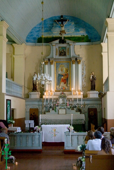 Ugionių Švč. M. Marijos Ėmimo į Dangų bažnyčios interjeras